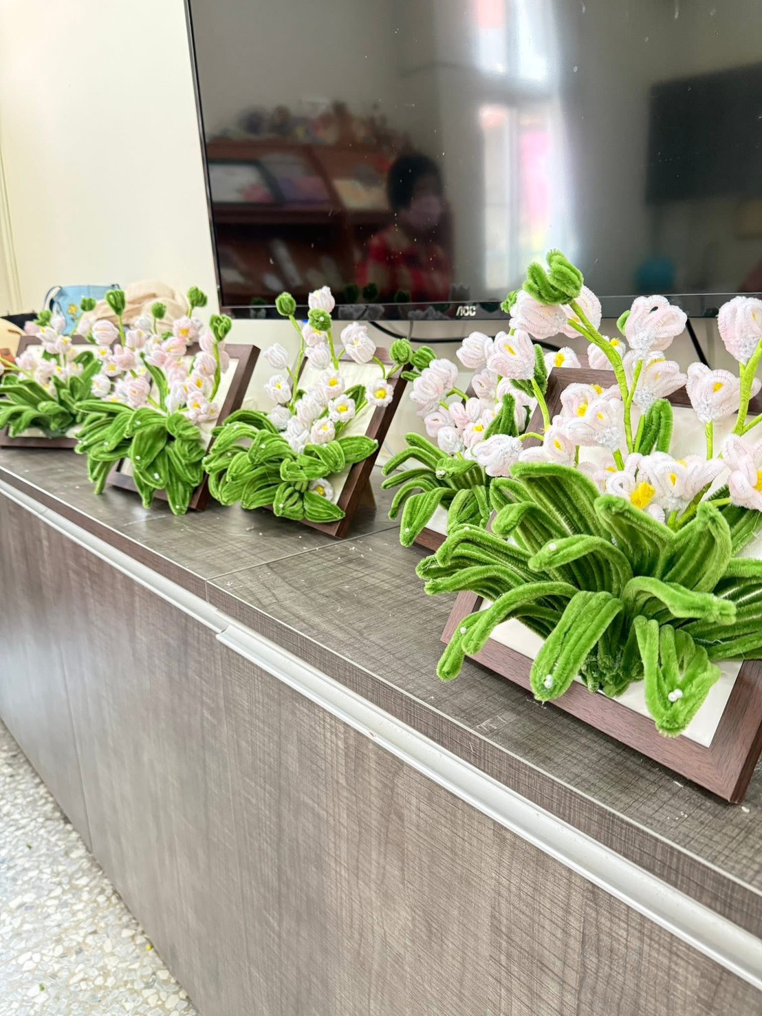 White lily desk decor